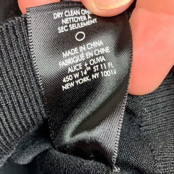 Alice + Olivia Kirie Poet Balloon Sleeve Silk Black Blouse Top Size Large - Picture 11 of 11